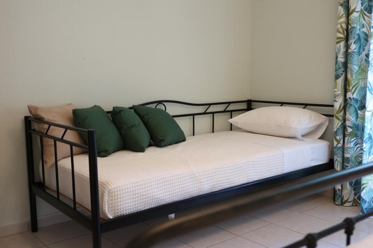 Island Boutique Apartments ピルガディキア エクステリア 写真